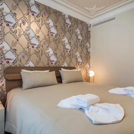 Lejlighed Lovelystay Sottomayor Luxury With Outdoor Pool Lisboa