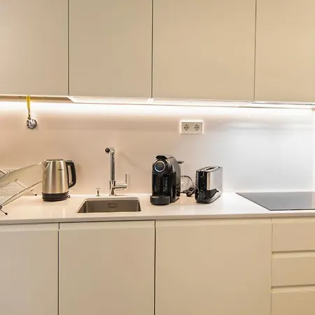 Lejlighed Lovelystay Sottomayor Luxury With Outdoor Pool Lisboa